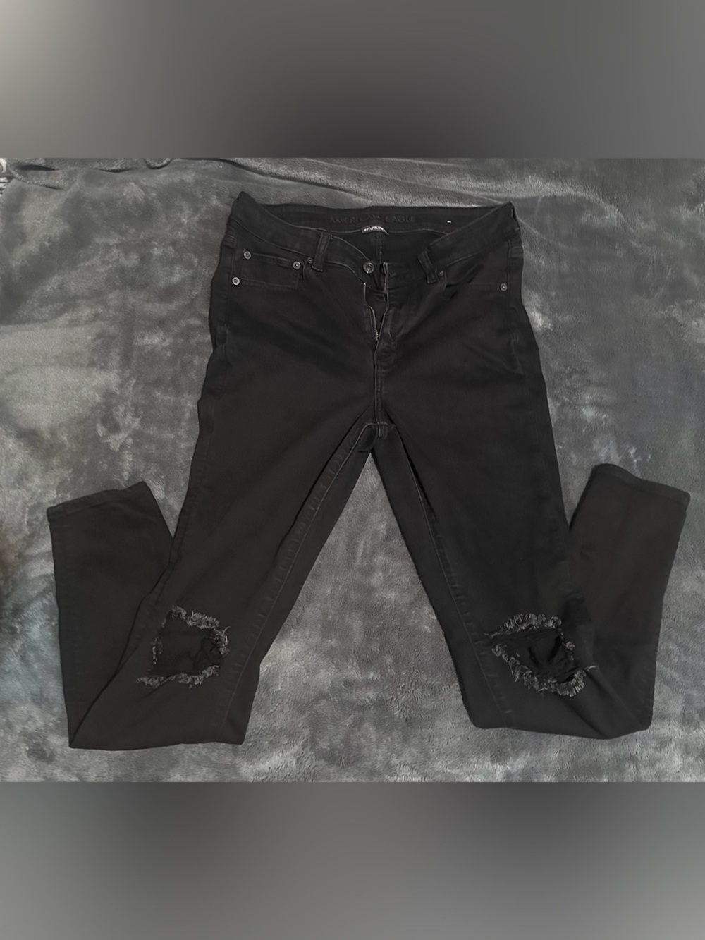 American Eagle Outfitters AE Ripped Skinny Jean Distressed Skinny Jeans in Black